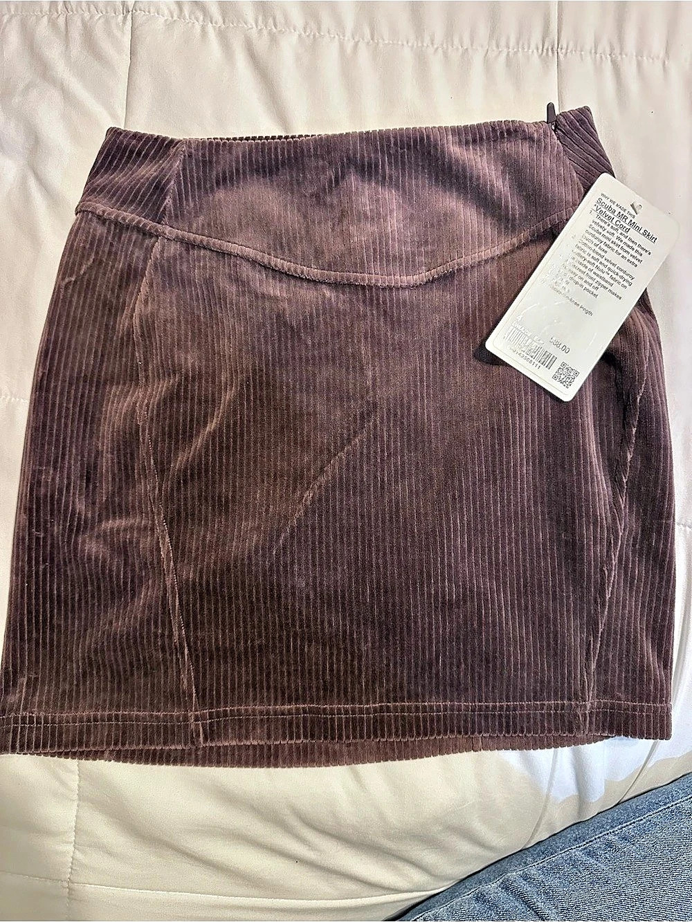 lululemon Scuba MR Mini Skirt *Velvet Cord Velvet Cord Mini Skirt Brown Size 4